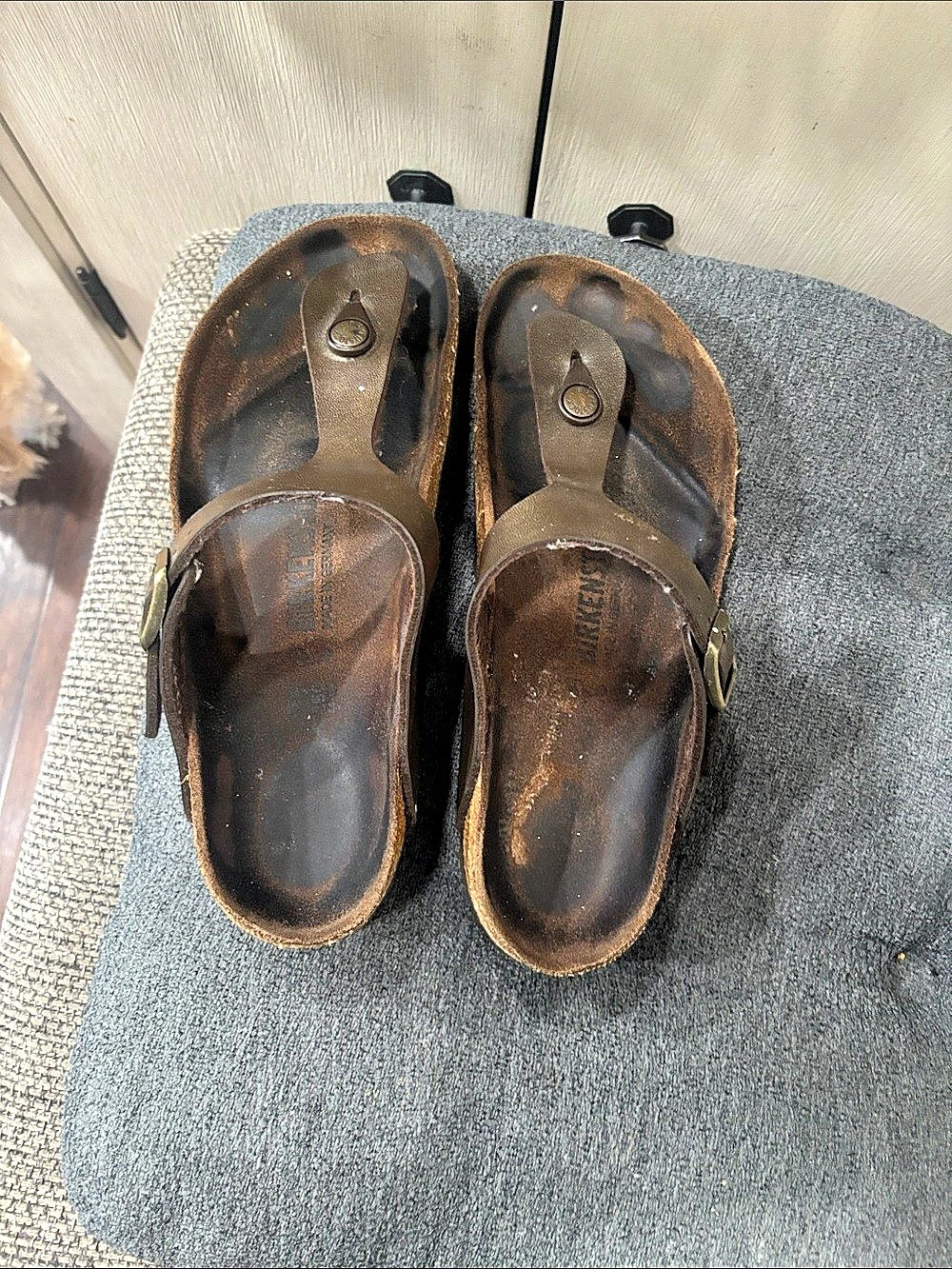 Birkenstock Gizeh Brown Buckle Sandals